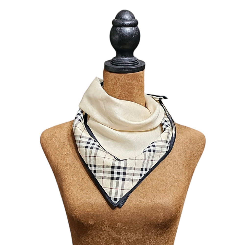 BURBERRY SCARF - Picture 2 of 12